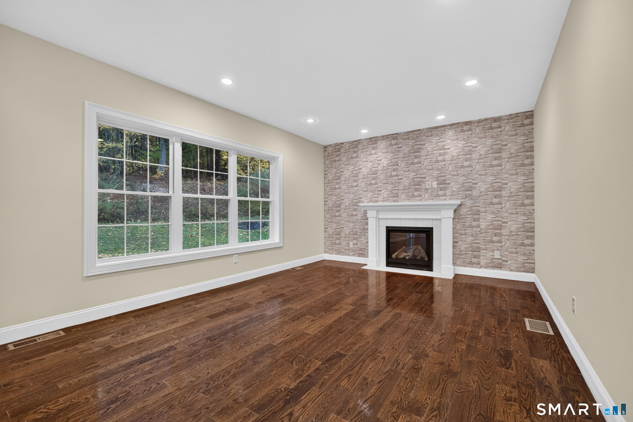 79 High Ledge Circle Manchester CT 06040