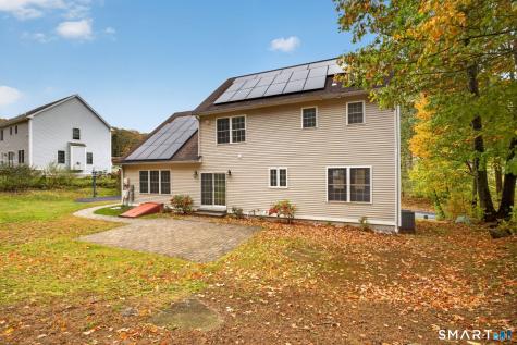 79 High Ledge Circle Manchester CT 06040