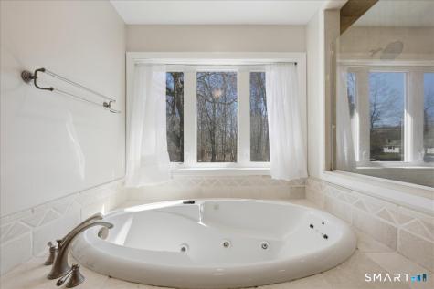 11 Beverly Road Waterford CT 06385