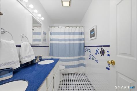 11 Beverly Road Waterford CT 06385
