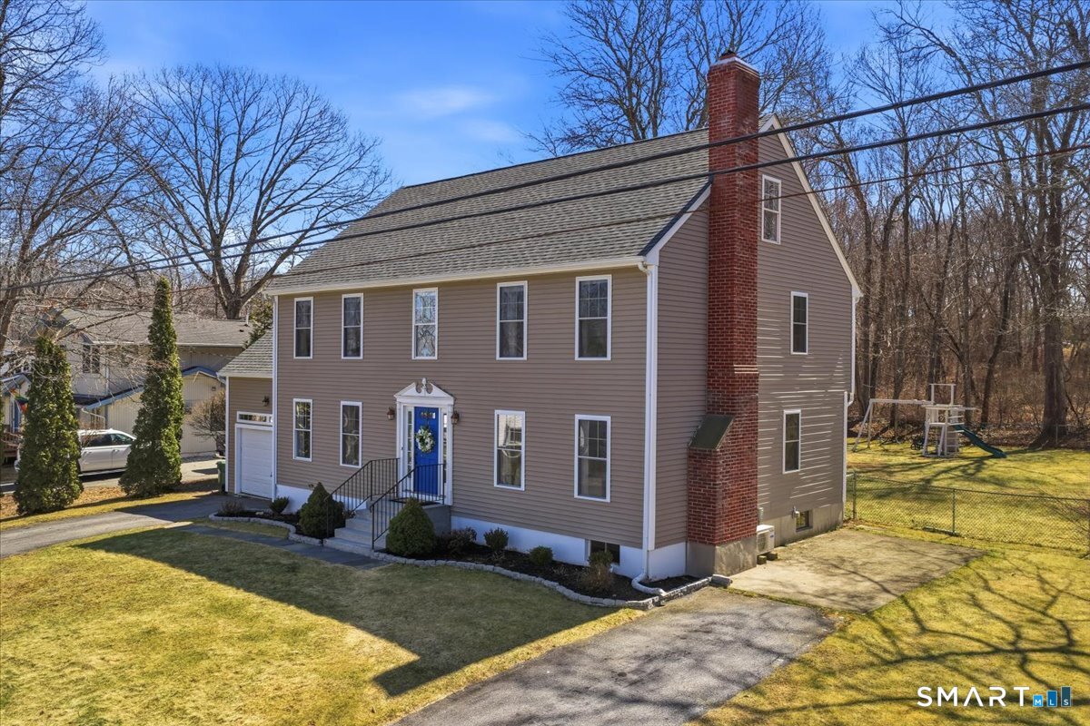 11 Beverly Road Waterford CT 06385