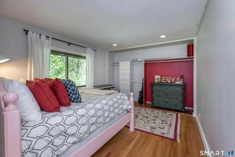 12 Mauweehoo Hill Sherman CT 06784