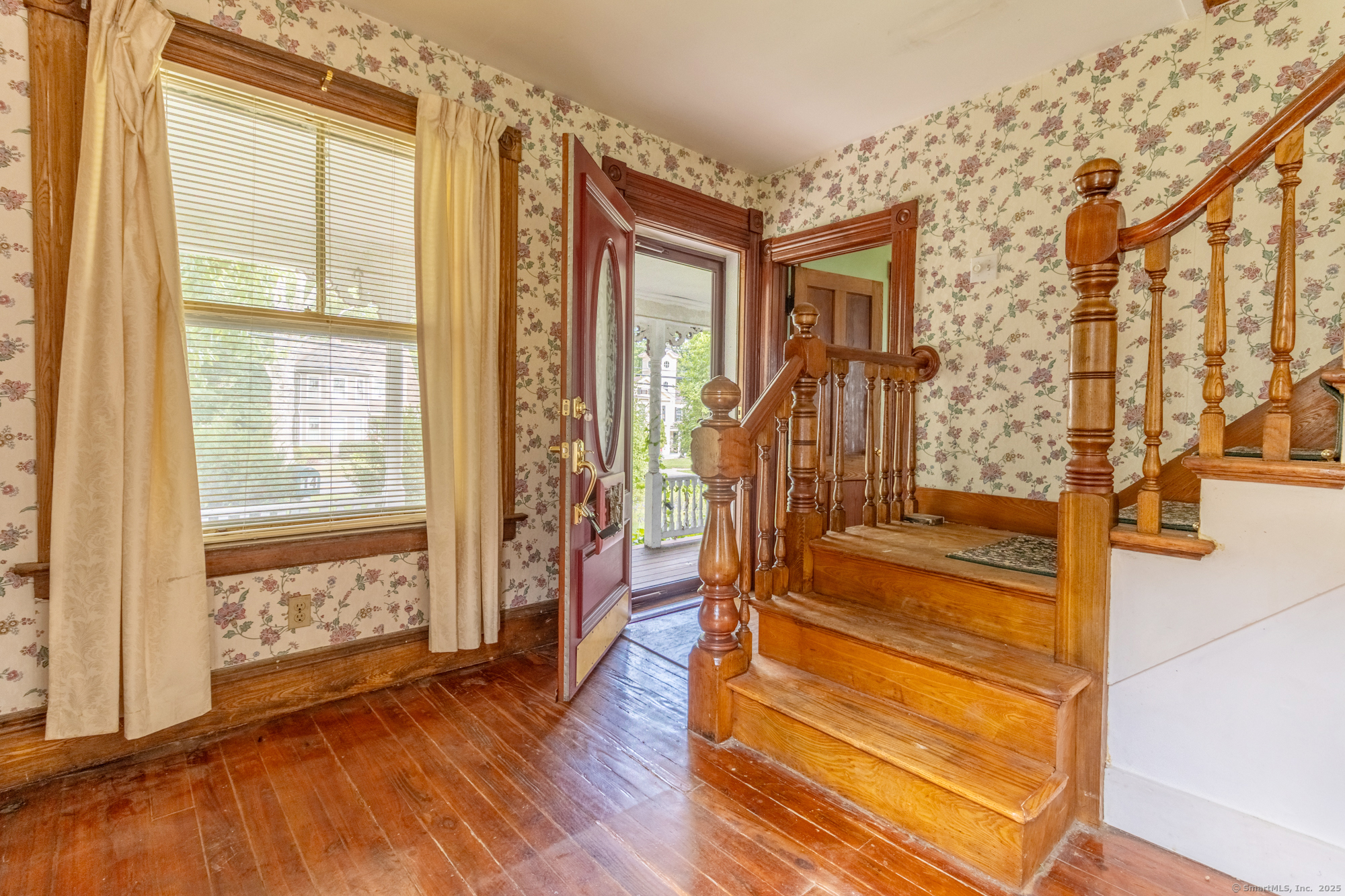 14 Main Street East Hampton CT 06424