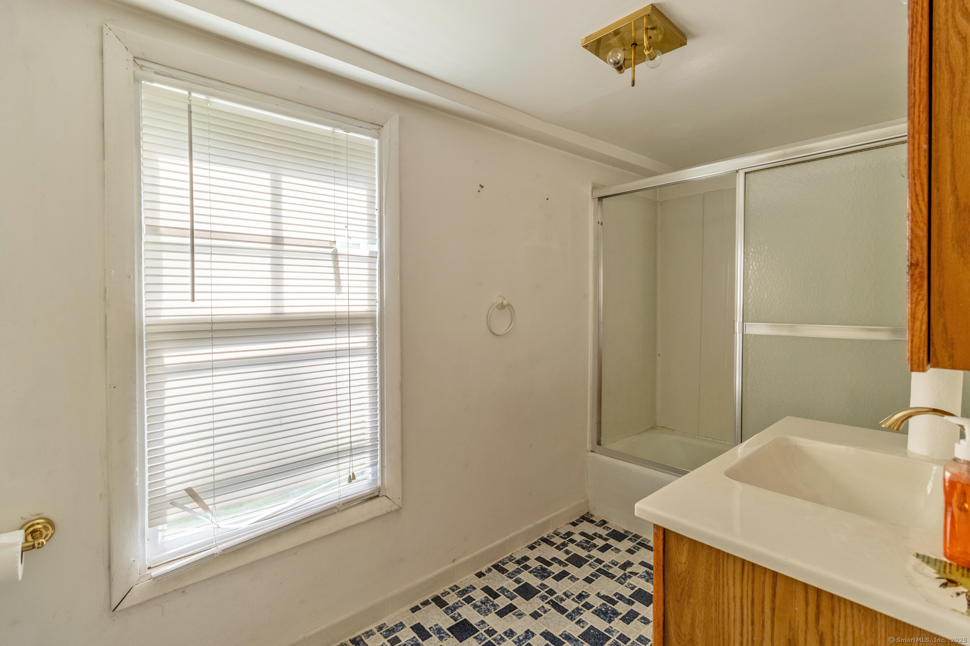 14 Main Street East Hampton CT 06424