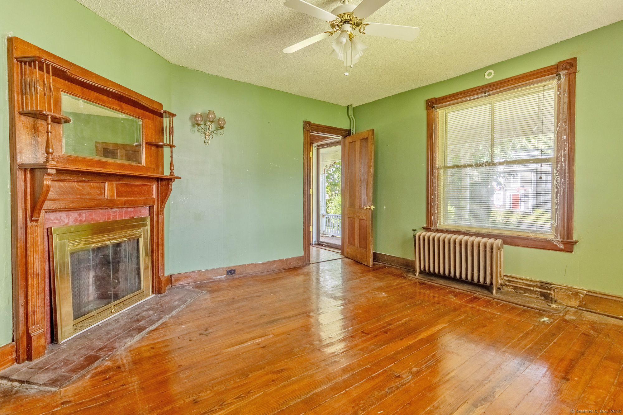 14 Main Street East Hampton CT 06424