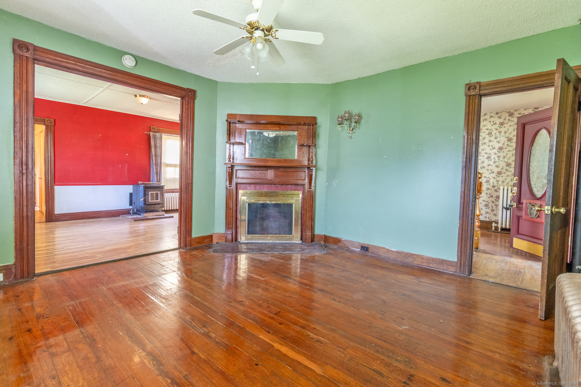 14 Main Street East Hampton CT 06424