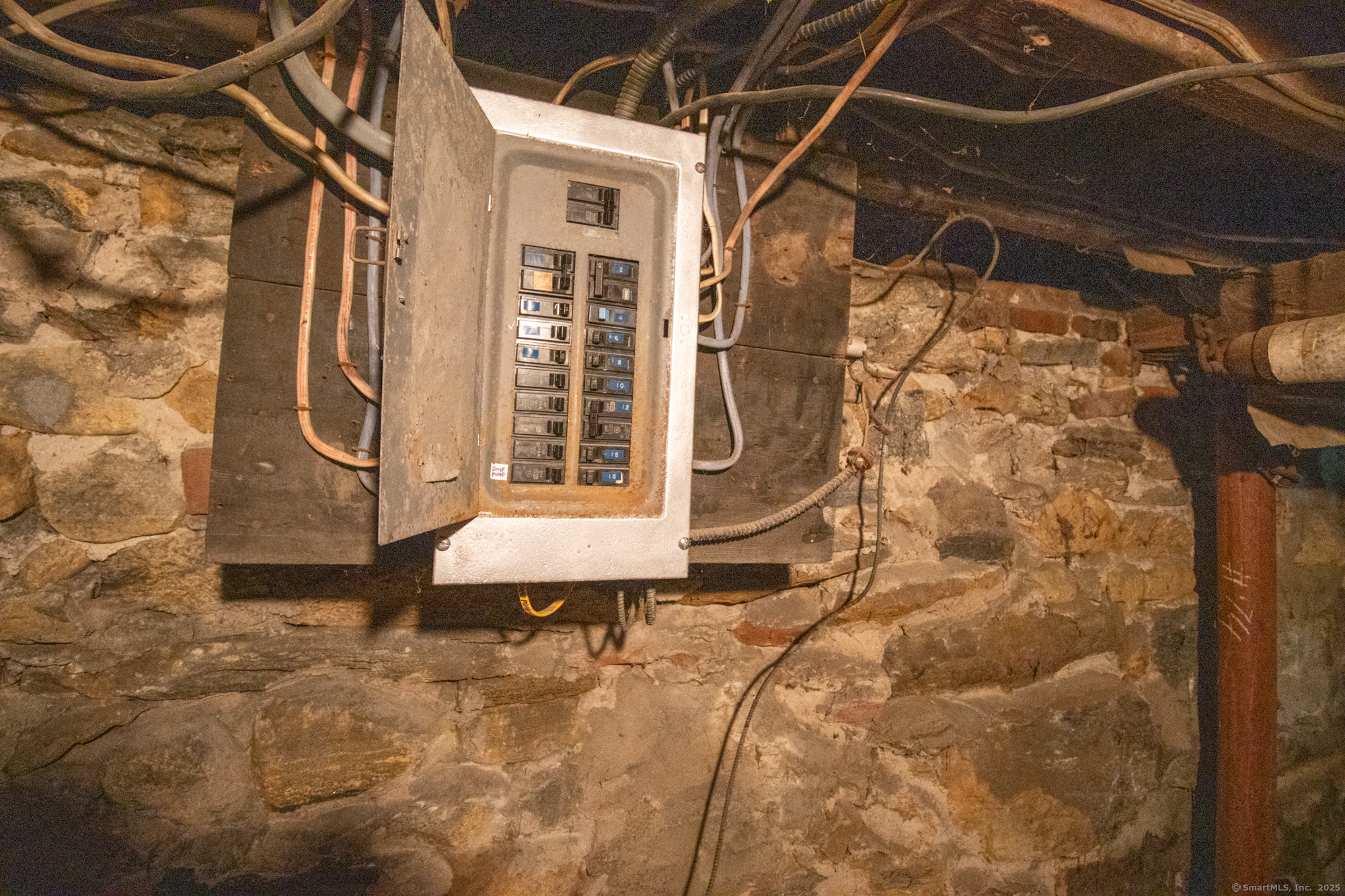 14 Main Street East Hampton CT 06424