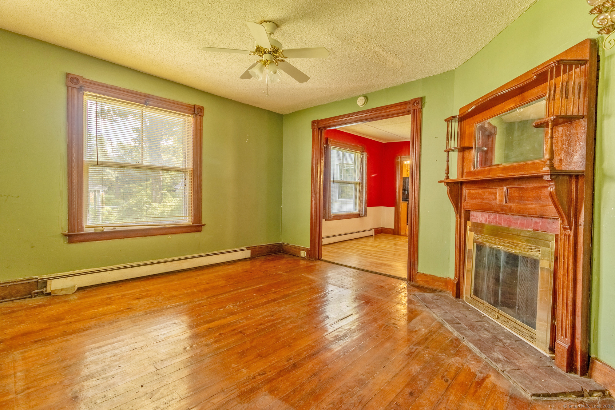 14 Main Street East Hampton CT 06424