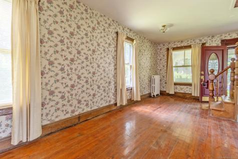 14 Main Street East Hampton CT 06424