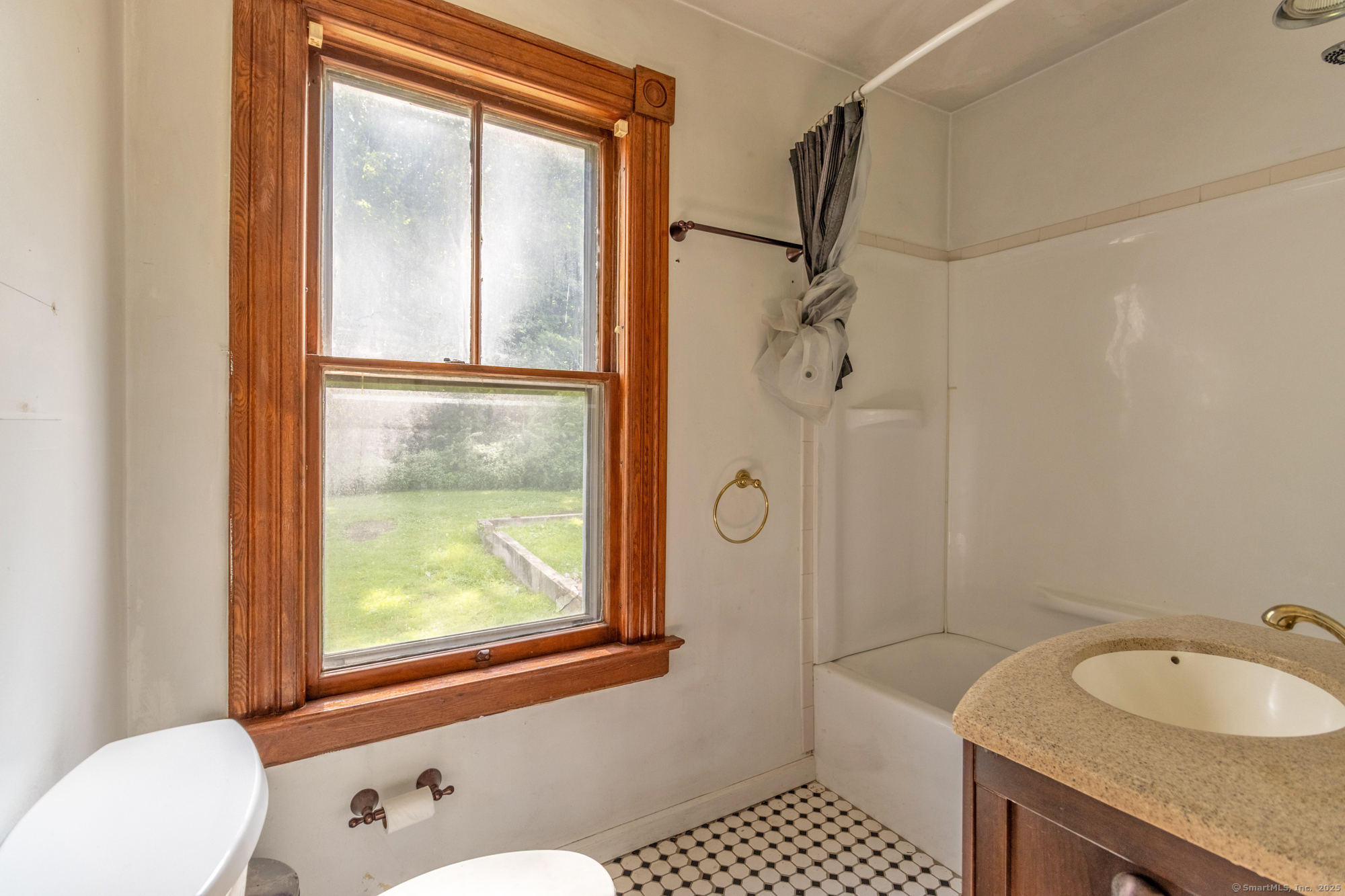 14 Main Street East Hampton CT 06424