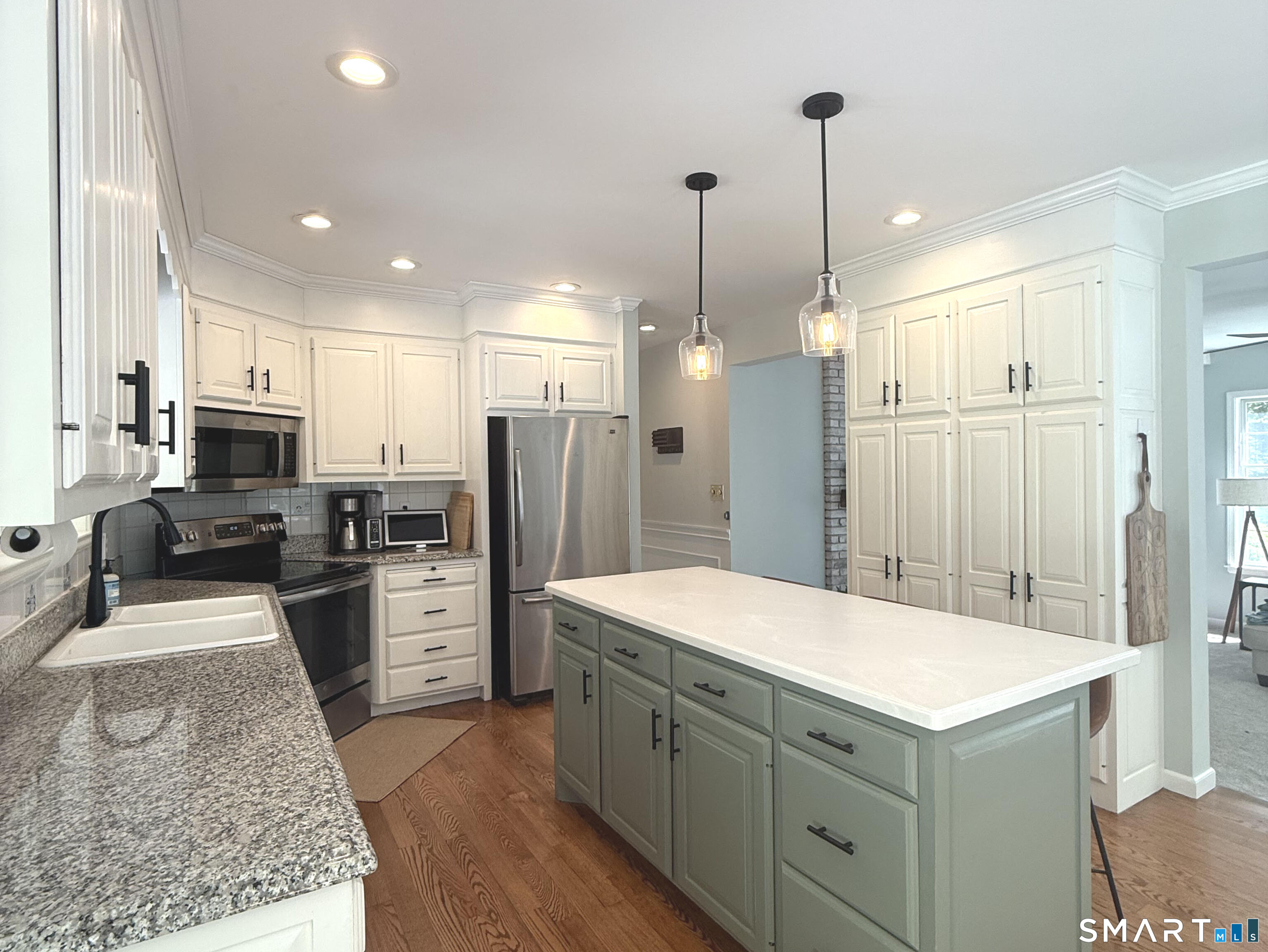 117 North Saddle Ridge Simsbury CT 06092