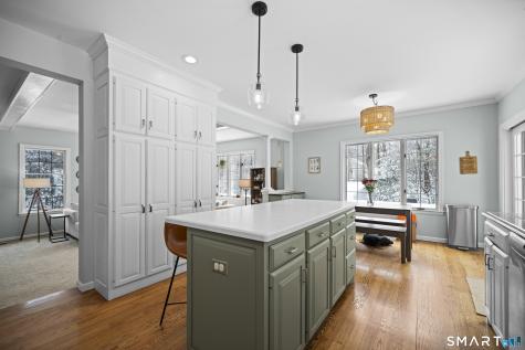 117 North Saddle Ridge Simsbury CT 06092