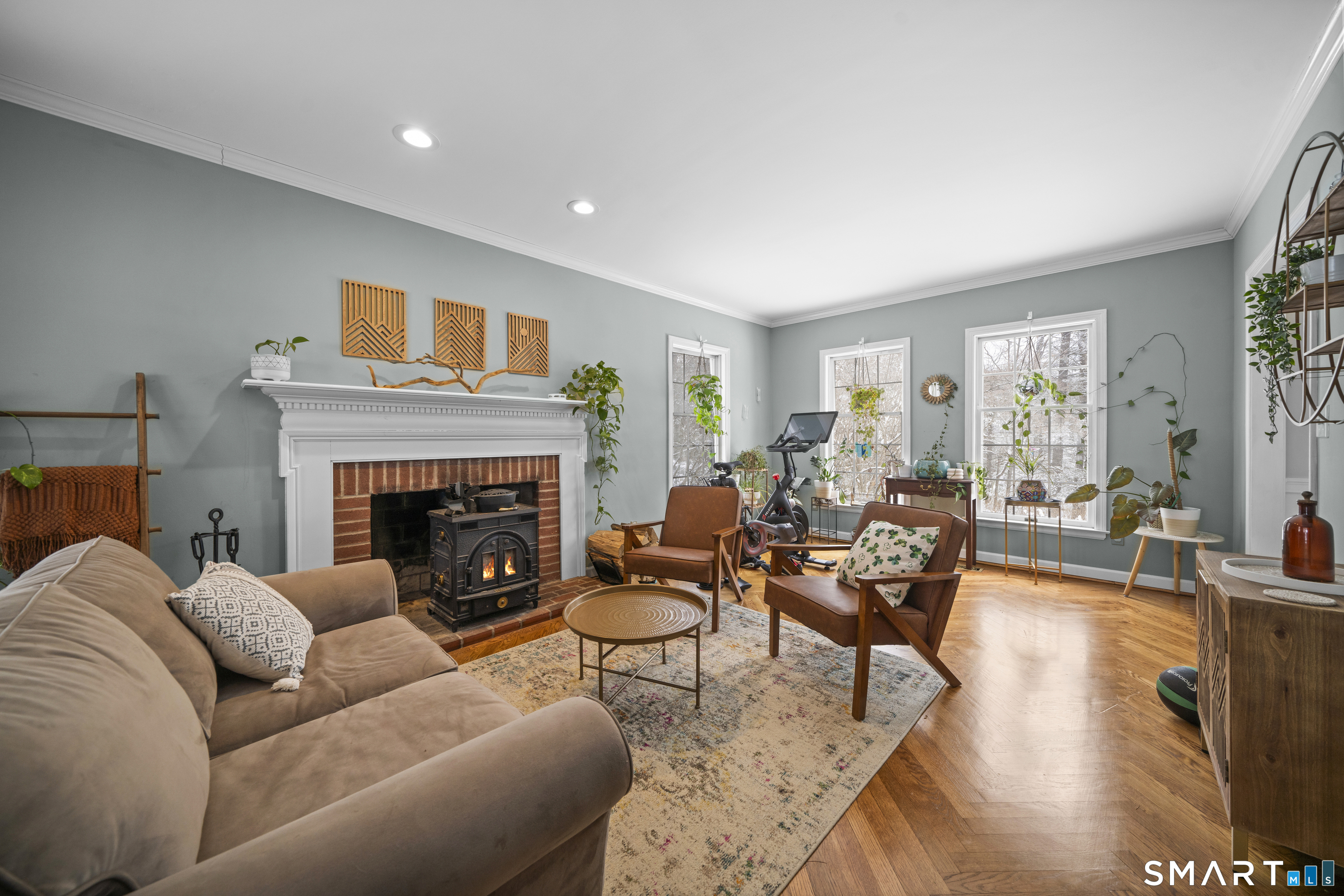 117 North Saddle Ridge Simsbury CT 06092