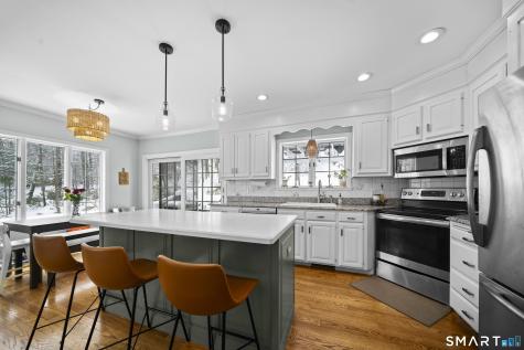 117 North Saddle Ridge Simsbury CT 06092