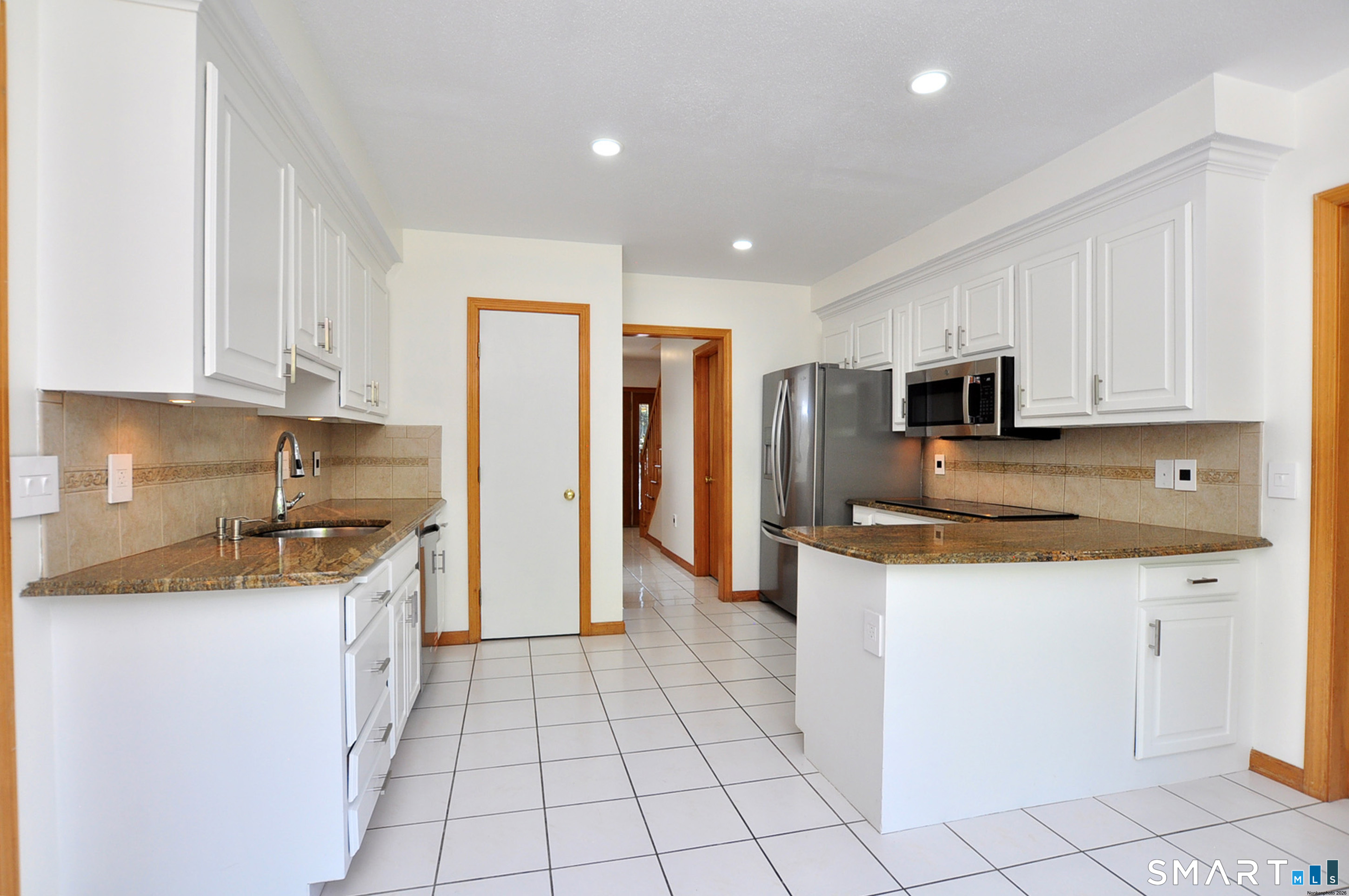 24 Wintonbury Drive Farmington CT 06032