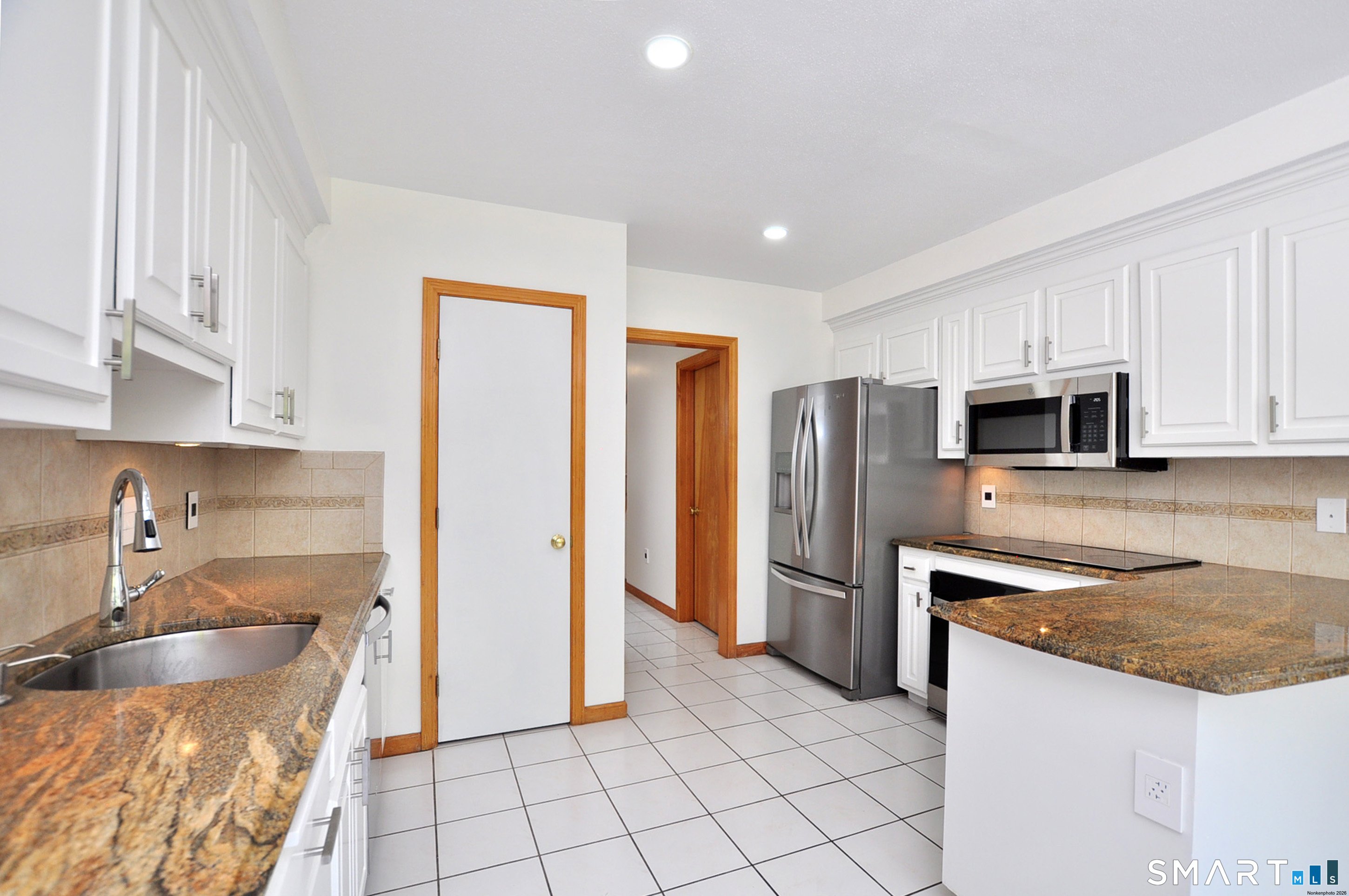 24 Wintonbury Drive Farmington CT 06032