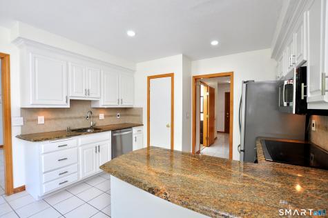 24 Wintonbury Drive Farmington CT 06032