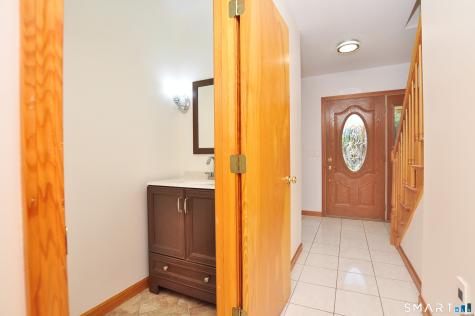 24 Wintonbury Drive Farmington CT 06032