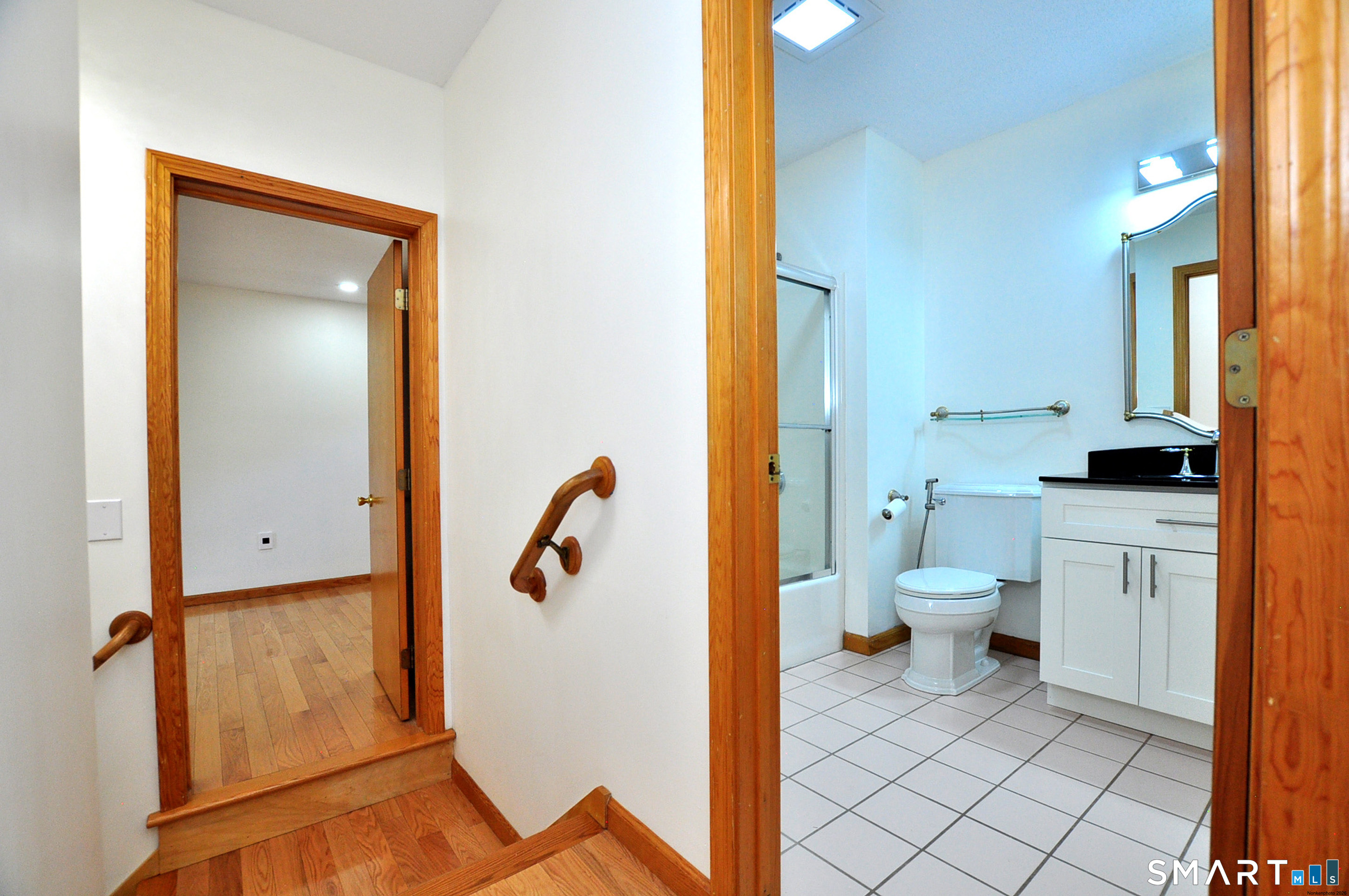 24 Wintonbury Drive Farmington CT 06032