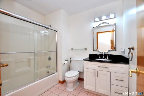 24 Wintonbury Drive Farmington CT 06032