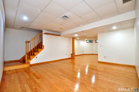 24 Wintonbury Drive Farmington CT 06032