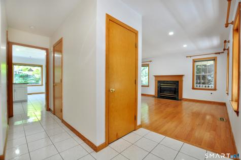 24 Wintonbury Drive Farmington CT 06032