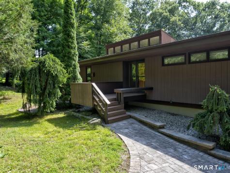 15 Brookridge Drive Avon CT 06001