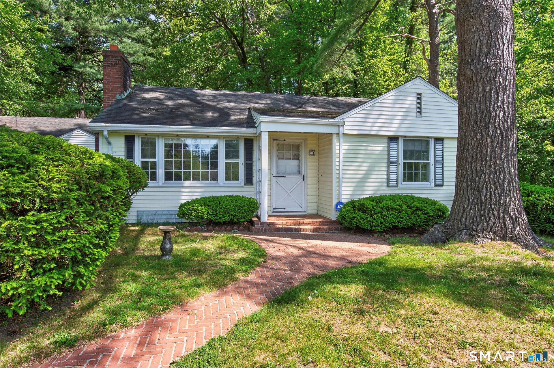 44 Lawrence Avenue Avon CT 06001