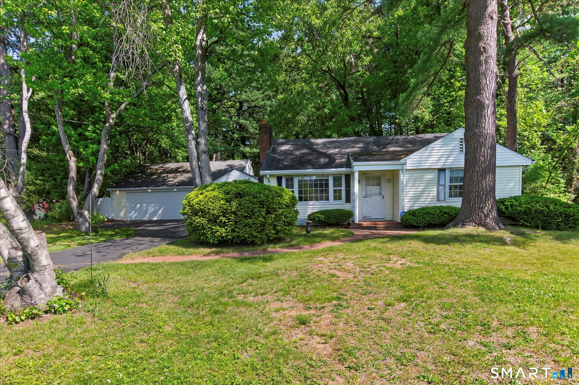 44 Lawrence Avenue Avon CT 06001