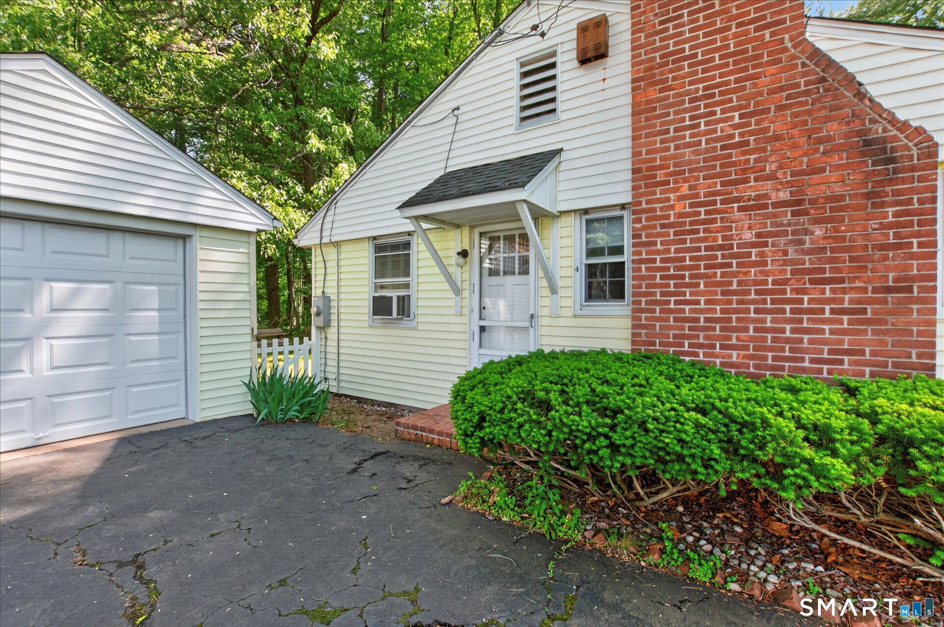 44 Lawrence Avenue Avon CT 06001