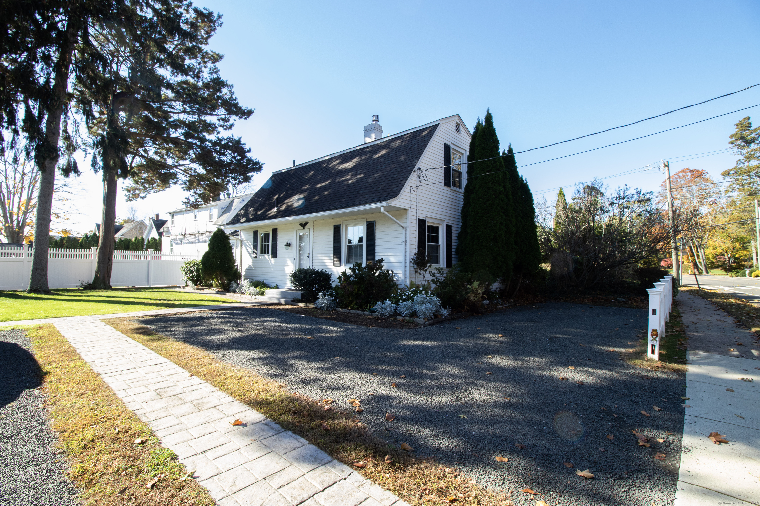 10 Elizabeth Street Branford CT 06405