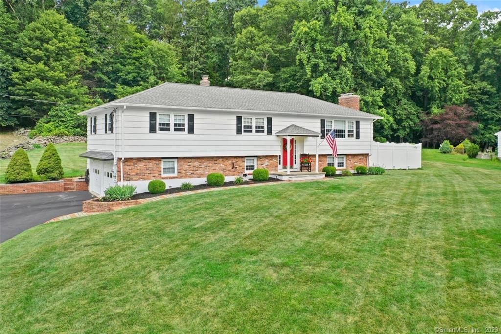 115 Greenwood Lane Monroe CT 06468