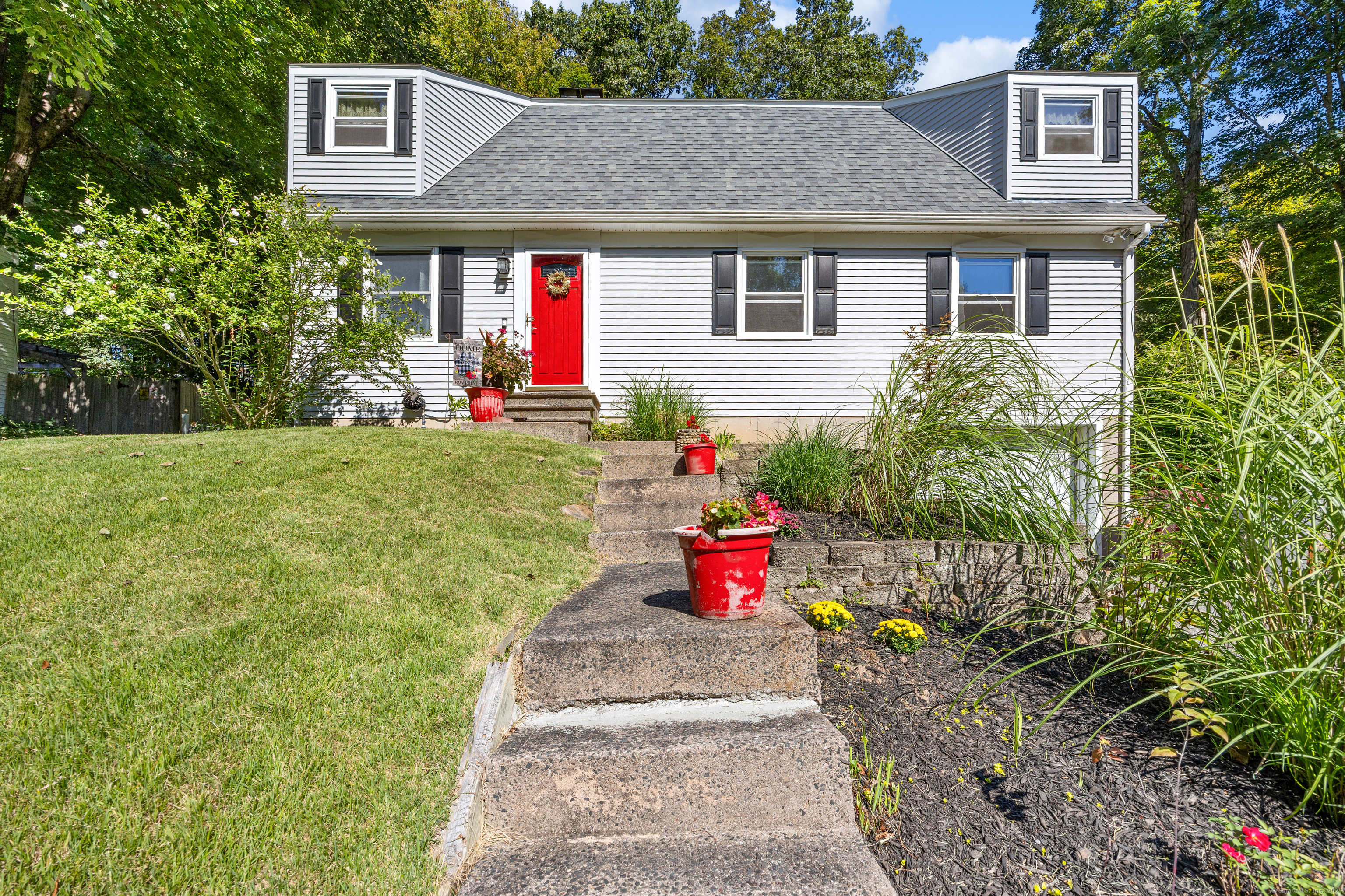 138 Red Robin Road Naugatuck CT 06770