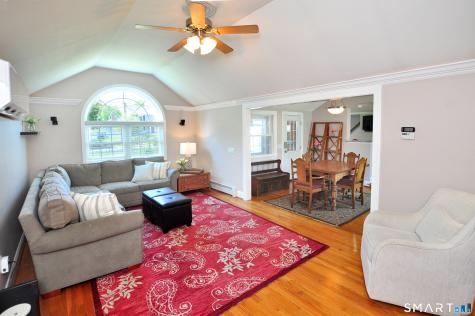 26 Village Road Simsbury CT 06070