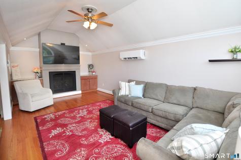 26 Village Road Simsbury CT 06070