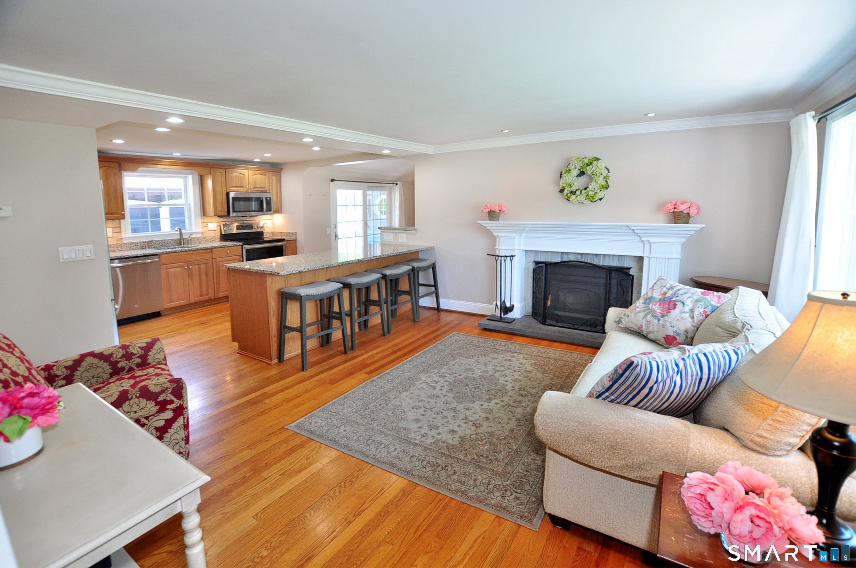 26 Village Road Simsbury CT 06070