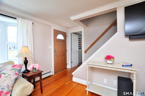 26 Village Road Simsbury CT 06070