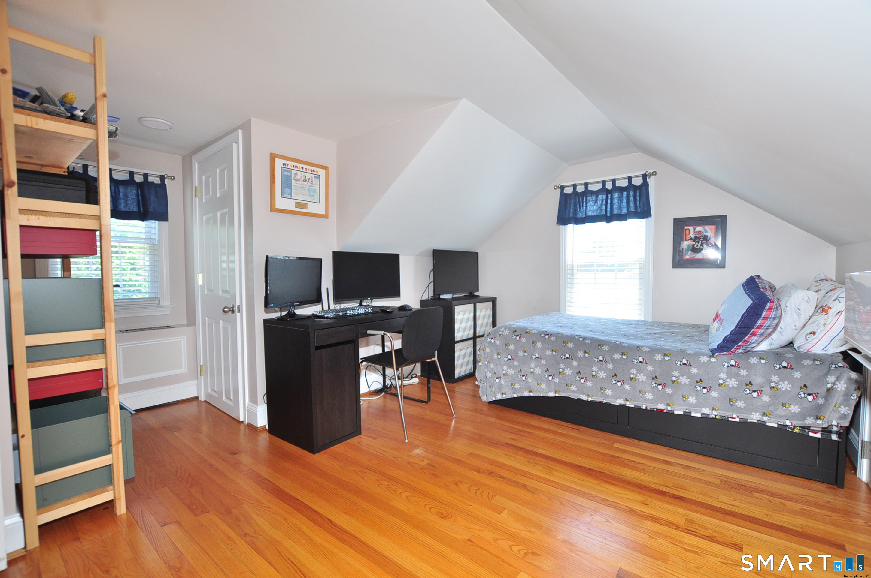 26 Village Road Simsbury CT 06070