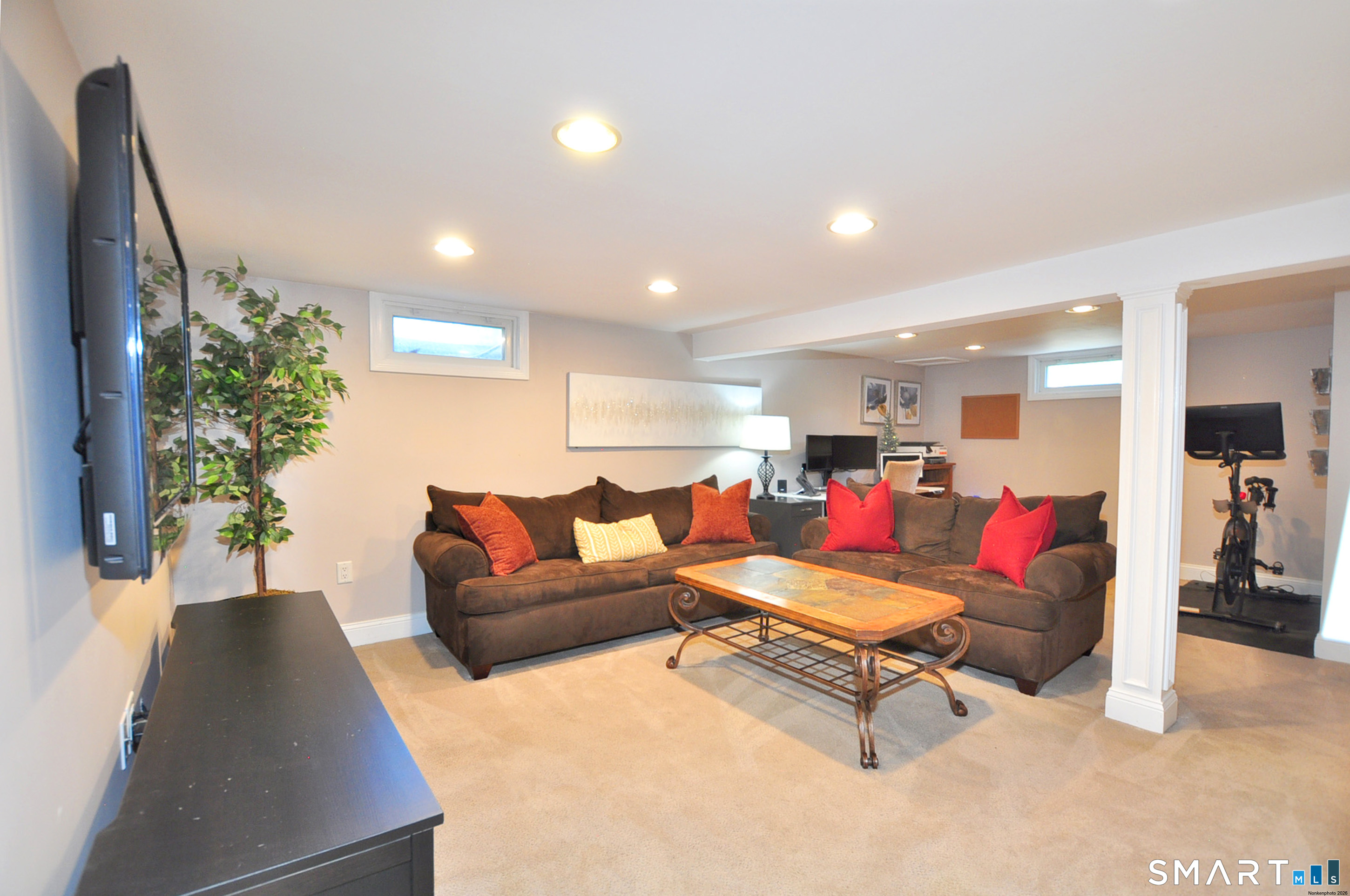 26 Village Road Simsbury CT 06070