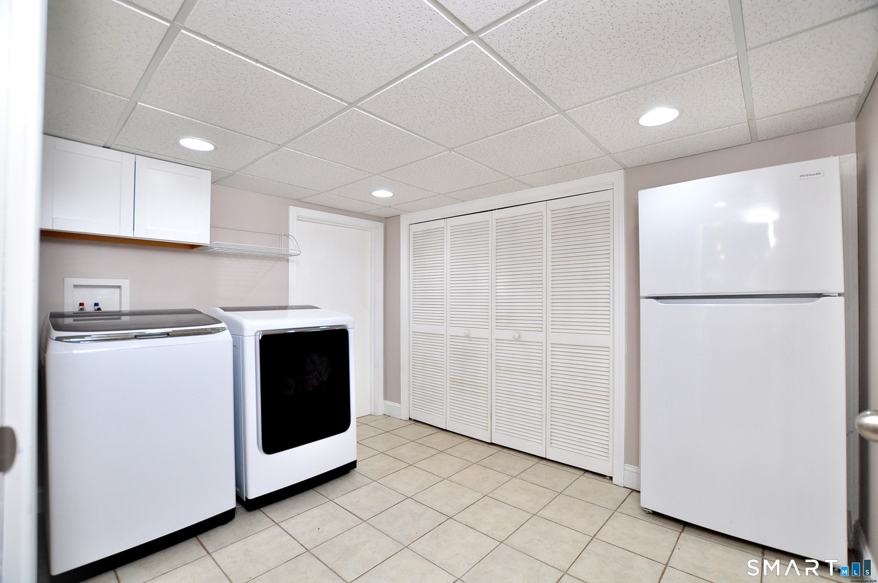 26 Village Road Simsbury CT 06070
