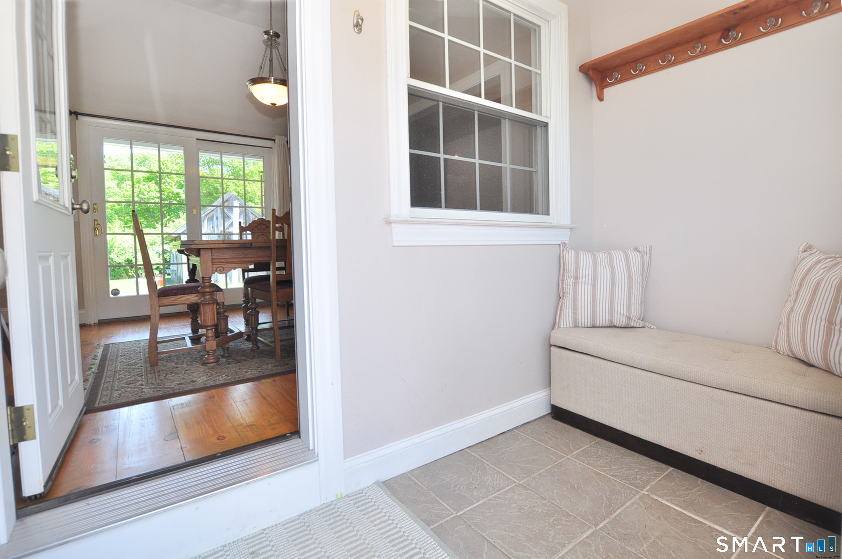 26 Village Road Simsbury CT 06070