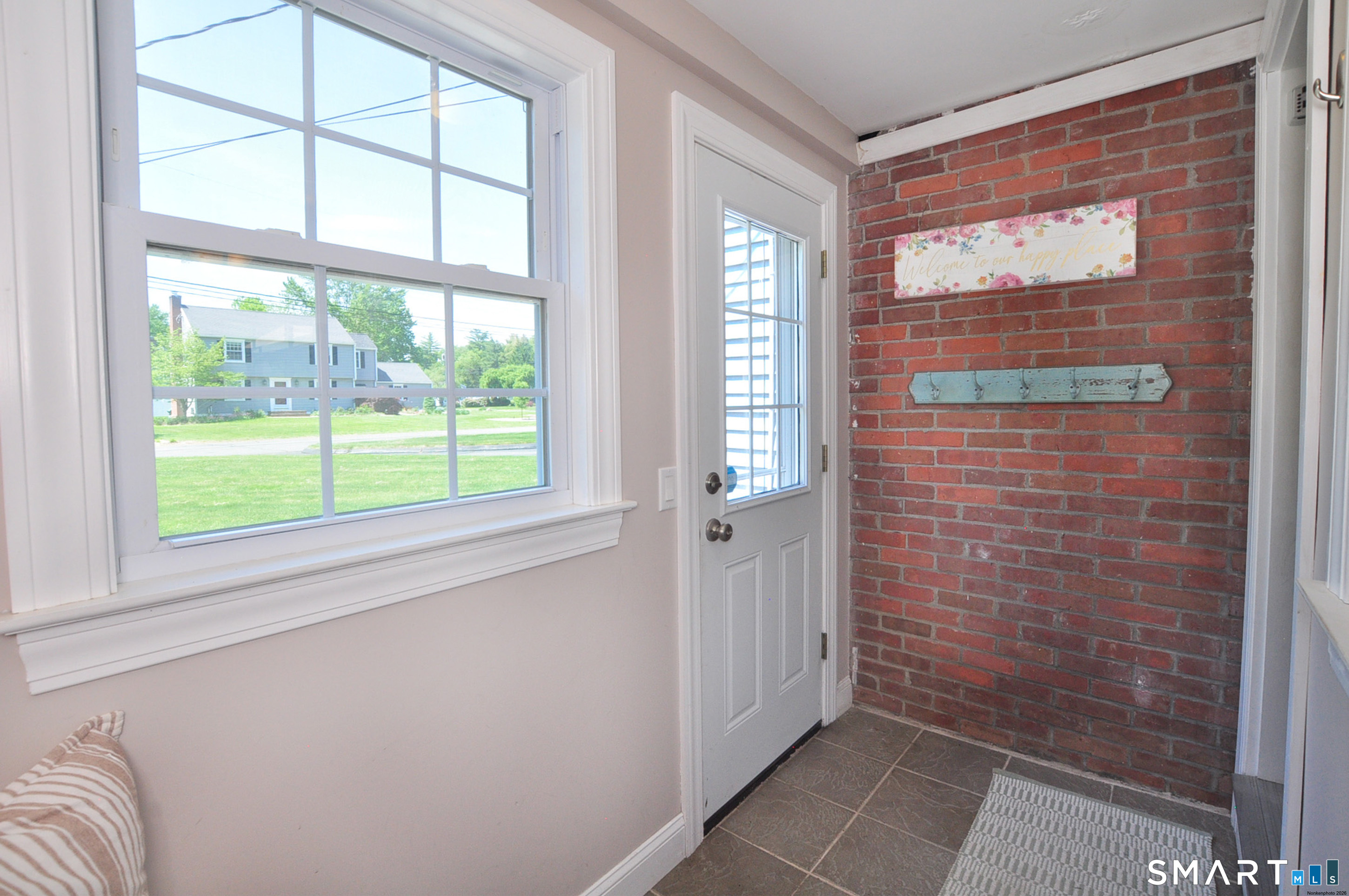 26 Village Road Simsbury CT 06070