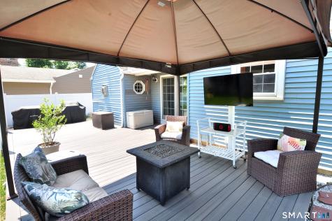 26 Village Road Simsbury CT 06070