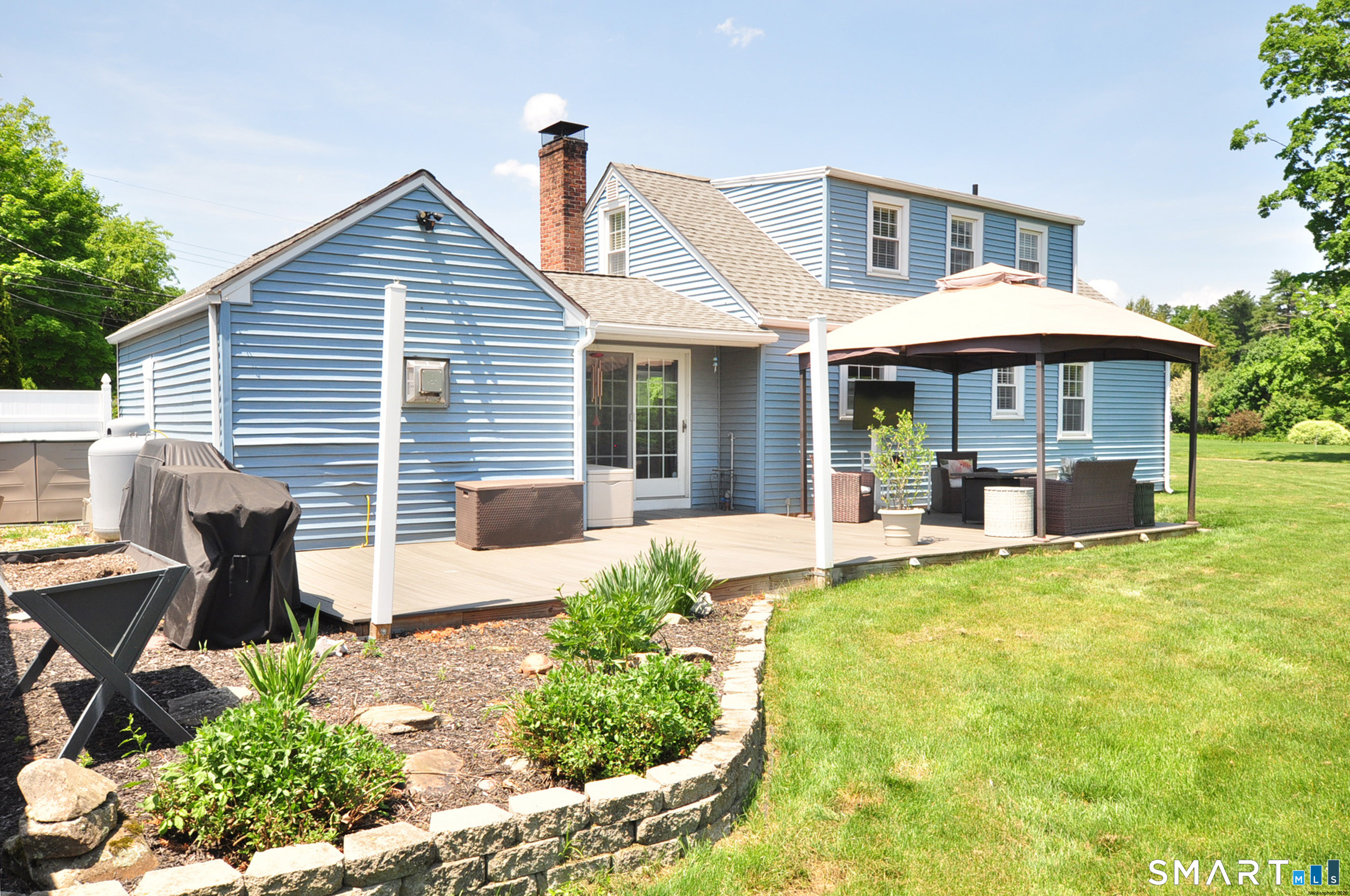 26 Village Road Simsbury CT 06070