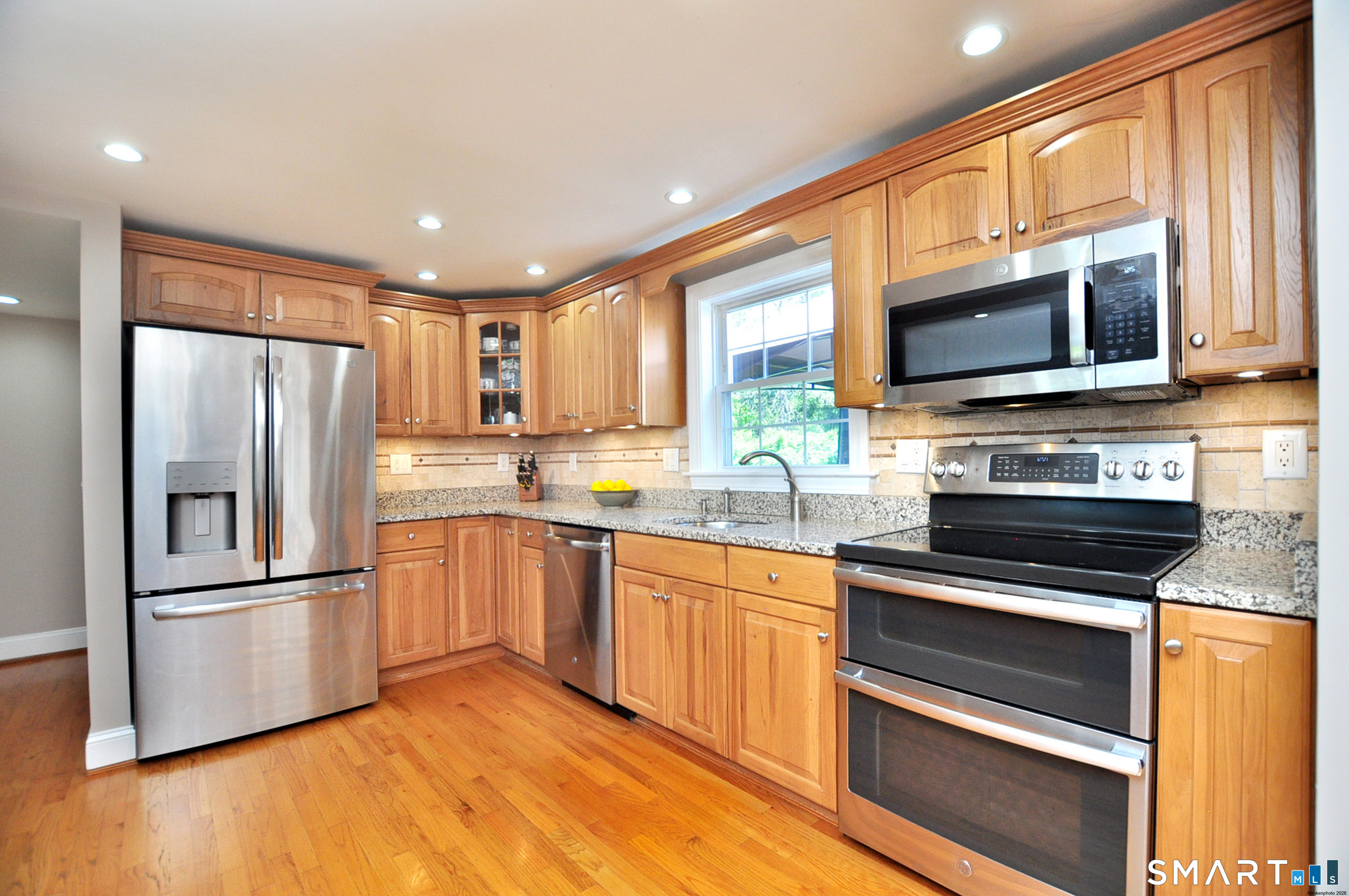 26 Village Road Simsbury CT 06070
