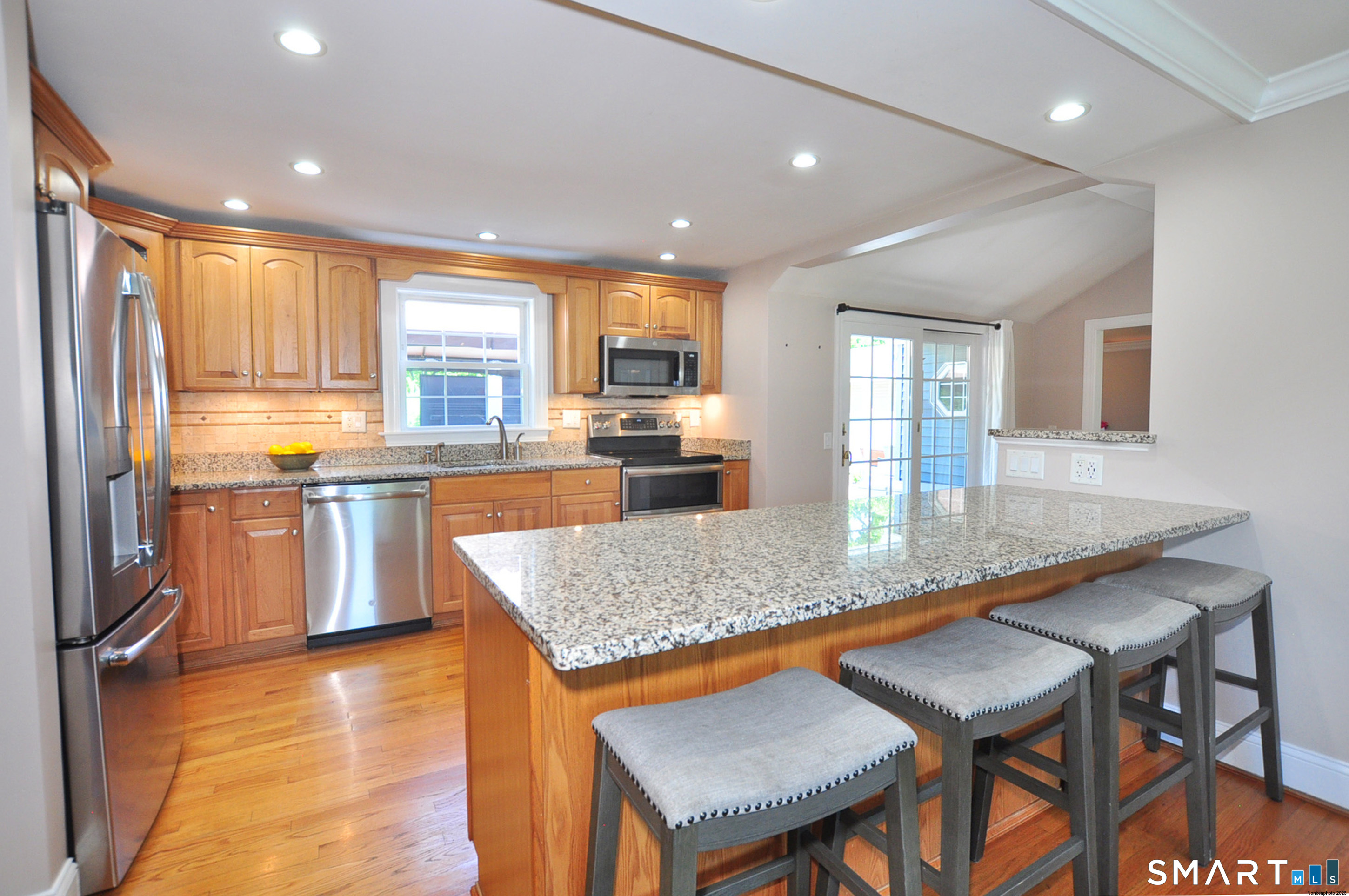 26 Village Road Simsbury CT 06070