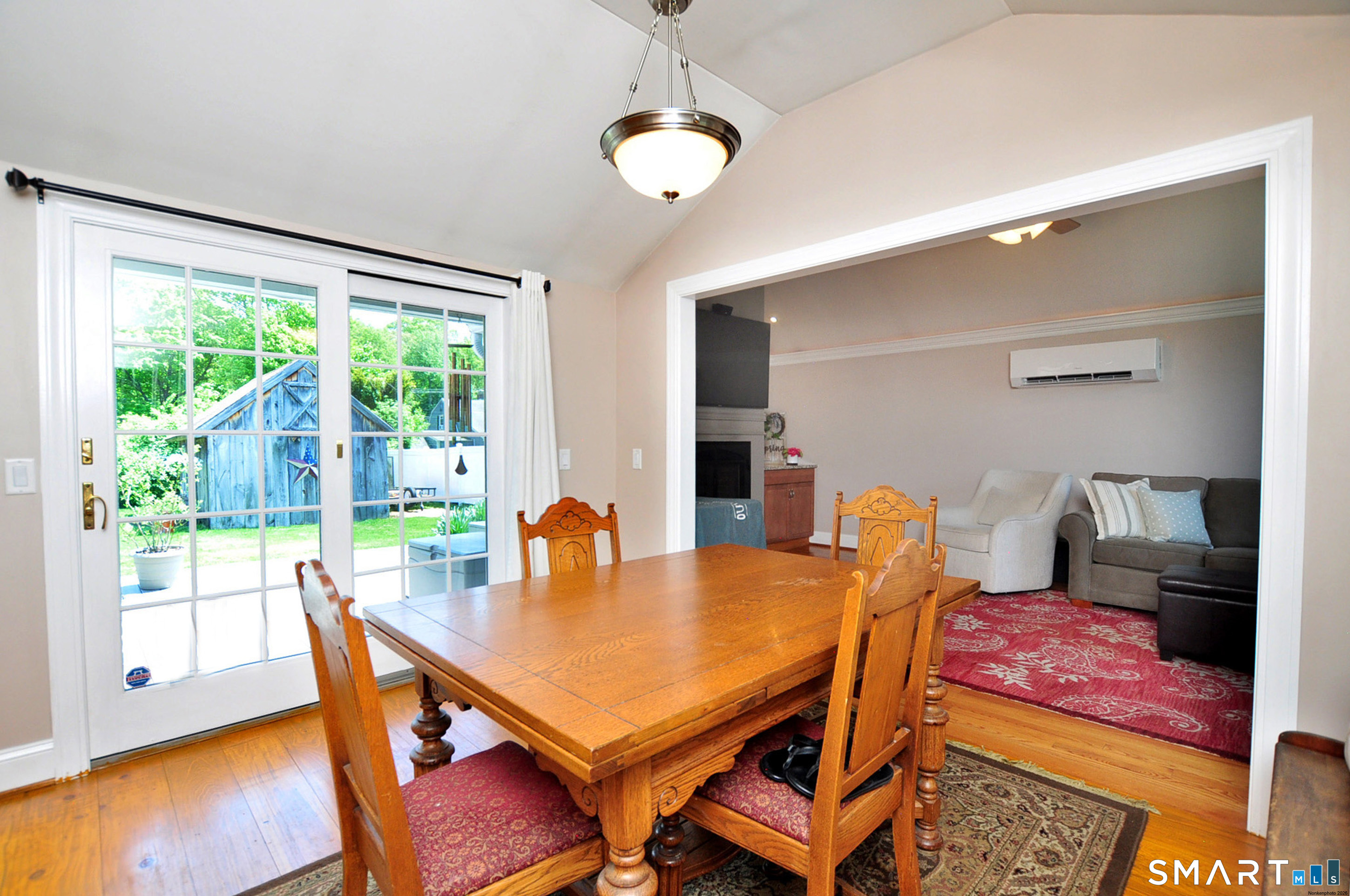 26 Village Road Simsbury CT 06070