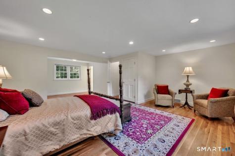 23 Banks Road Simsbury CT 06070
