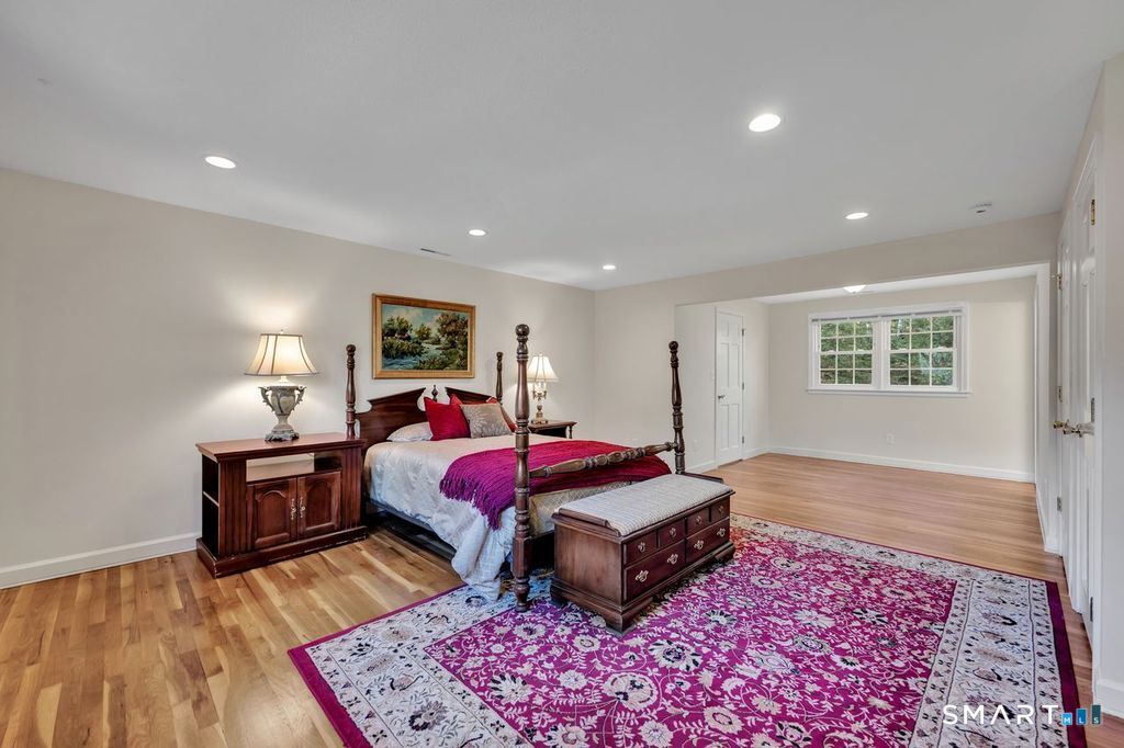 23 Banks Road Simsbury CT 06070