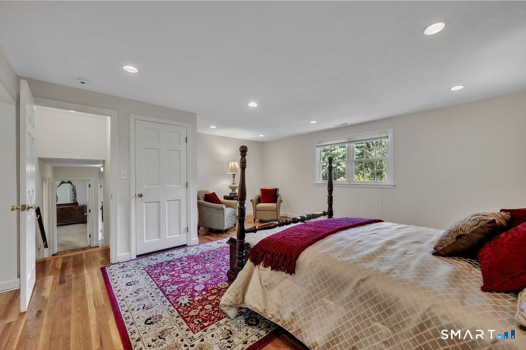 23 Banks Road Simsbury CT 06070